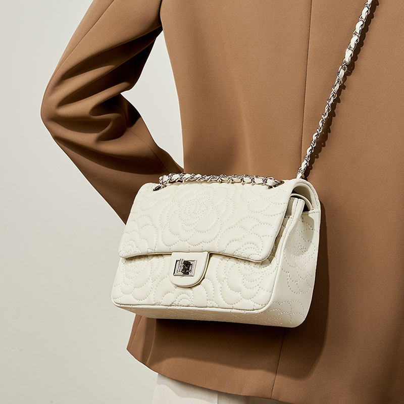 Top Grain Highland Lambskin Sh - Chain Crossbody Quilted ulasan dan harga
